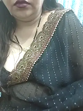 Snapshot of Mayuri77 chatting on March 11, 2025, 11:15 pm Mayuri77 online show from March 11, 2025, 11:15 pm