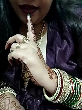 Snapshot of Mayuri77 chatting on February 26, 2025, 6:26 pm Mayuri77 online show from February 26, 2025, 6:26 pm