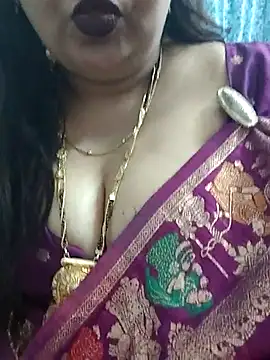 Snapshot of Mayuri77 chatting on March 5, 2025, 5:29 pm Mayuri77 online show from March 5, 2025, 5:29 pm