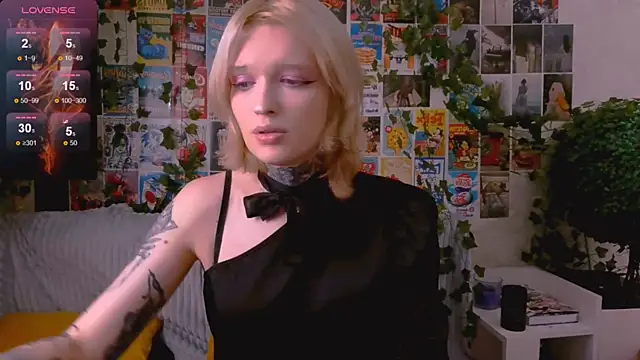 Simona Rain online show from October 21, 2025, 10:20 pm