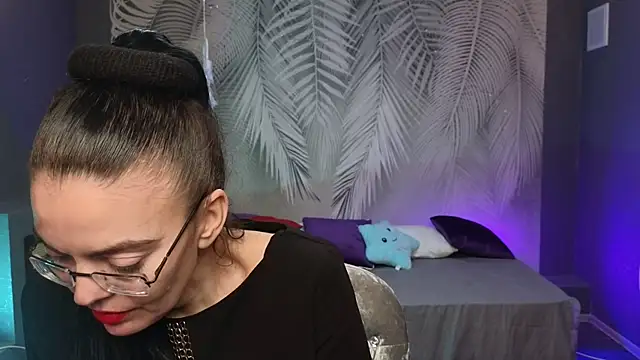 Rose Noir online show from December 17, 2024, 12:33 pm