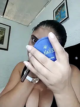 Snapshot of ElizabethWeil chatting on February 3, 2026, 1:16 pm ElizabethWeil online show from February 3, 2026, 1:16 pm