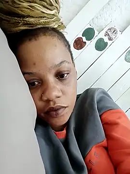 LolaTwerksXX online show from October 12, 2025, 12:17 pm