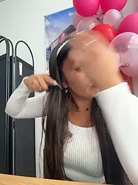 LIZ-06  online show from February 14, 2026, 3:56 pm