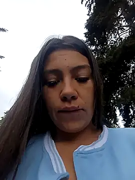 LIZ-06  online show from March 18, 2025, 12:39 pm