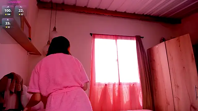 sofiaVelez01 online show from March 12, 2026, 5:06 pm