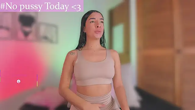 Snapshot of 777AylinZ chatting on January 11, 2026, 10:49 pm 777AylinZ online show from January 11, 2026, 10:49 pm