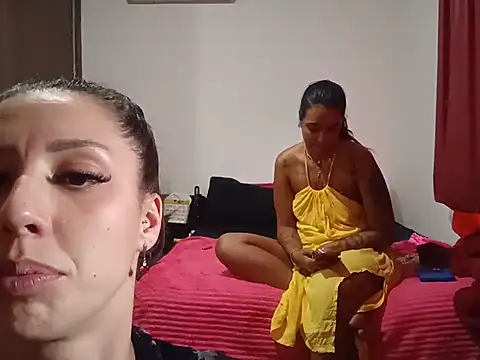 dudaferraz7 online show from June 23, 2026, 7:23 pm
