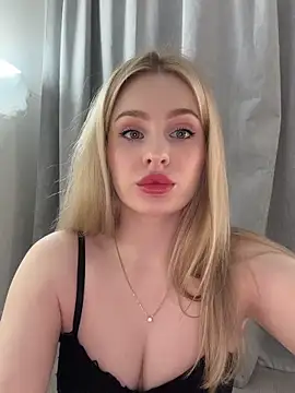 Snapshot of CaseyCumFace chatting on May 18, 2026, 8:13 pm CaseyCumFace online show from May 18, 2026, 8:13 pm