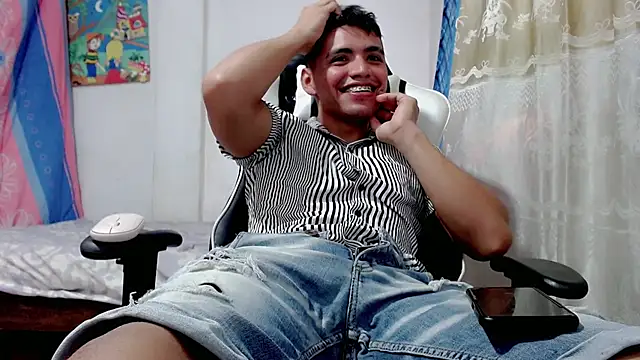 Snapshot of danilo302209 chatting on February 25, 2025, 5:08 pm danilo302209 online show from February 25, 2025, 5:08 pm