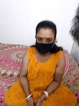 Cute-manisha online show from May 3, 2026, 3:11 am