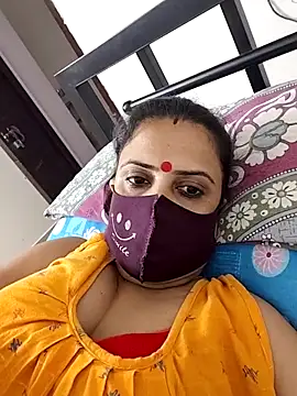 Cute-manisha online show from May 18, 2026, 6:29 am