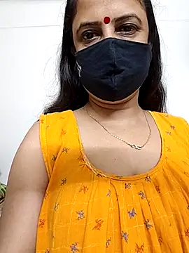 Cute-manisha online show from May 4, 2026, 2:48 am