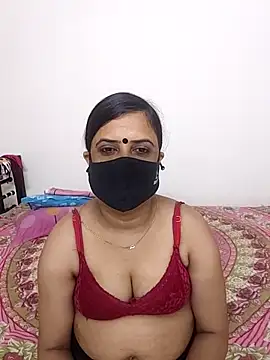 Cute-manisha online show from May 26, 2026, 4:49 pm