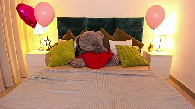 AmA lia  online show from March 15, 2025, 8:26 am