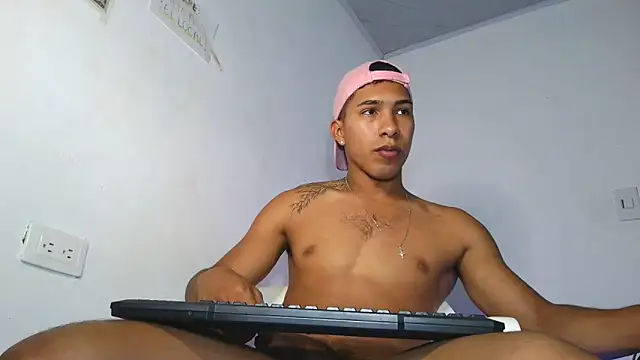 maximo vega newv online show from February 15, 2026, 5:01 pm