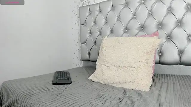 Snapshot of candymery chatting on February 28, 2025, 10:17 pm candymery online show from February 28, 2025, 10:17 pm