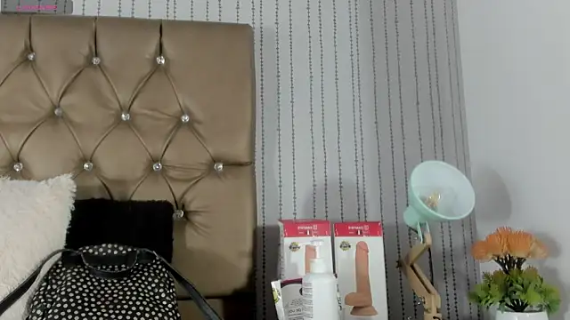 Snapshot of candymery chatting on September 22, 2025, 6:58 pm candymery online show from September 22, 2025, 6:58 pm