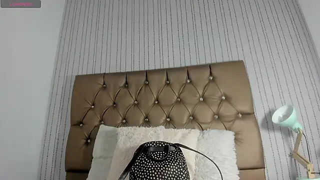 Snapshot of candymery chatting on October 14, 2025, 7:14 pm candymery online show from October 14, 2025, 7:14 pm