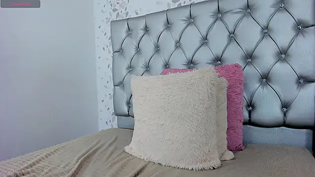 Snapshot of candymery chatting on February 19, 2025, 10:42 pm candymery online show from February 19, 2025, 10:42 pm