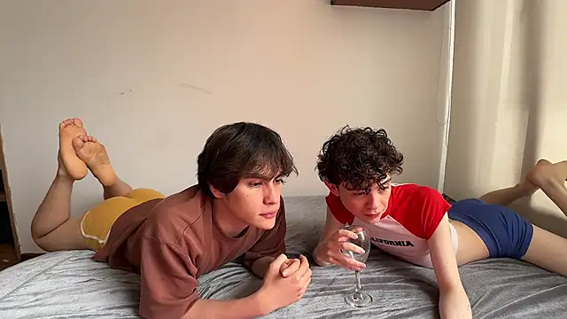 Snapshot of mapleg chatting on November 29, 2025, 7:36 pm mapleg online show from November 29, 2025, 7:36 pm