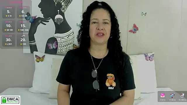 Adelesmithh online show from February 4, 2026, 11:49 am