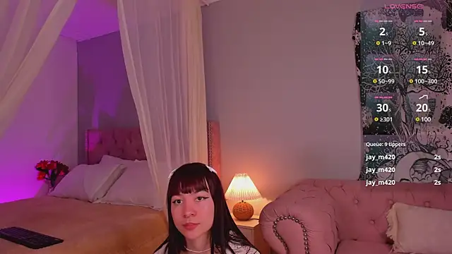 Snapshot of Lia_Sweett_ chatting on March 11, 2025, 5:24 pm Lia Sweett online show from March 11, 2025, 5:24 pm