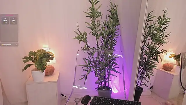 Snapshot of Lia_Sweett_ chatting on September 22, 2025, 3:51 pm Lia Sweett online show from September 22, 2025, 3:51 pm