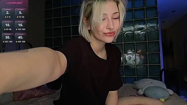 Snapshot of alexa_novak chatting on June 13, 2026, 2:53 am alexa novak online show from June 13, 2026, 2:53 am