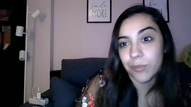 Snapshot of Ursumi1 chatting on November 10, 2025, 9:09 pm Ursumi1 online show from November 10, 2025, 9:09 pm