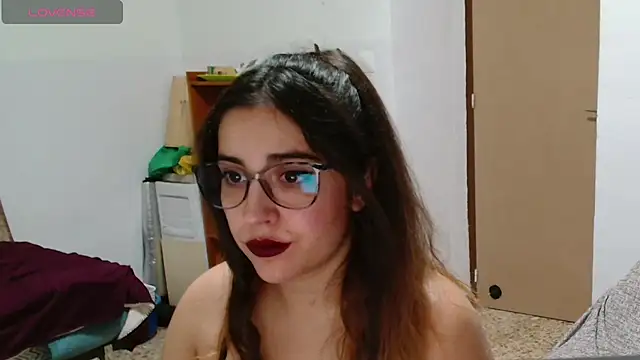 Snapshot of Ursumi1 chatting on February 1, 2025, 4:32 pm Ursumi1 online show from February 1, 2025, 4:32 pm