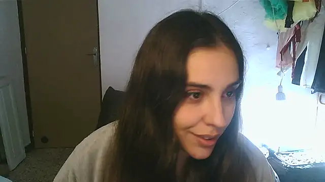 Snapshot of Ursumi1 chatting on December 15, 2024, 8:25 pm Ursumi1 online show from December 15, 2024, 8:25 pm