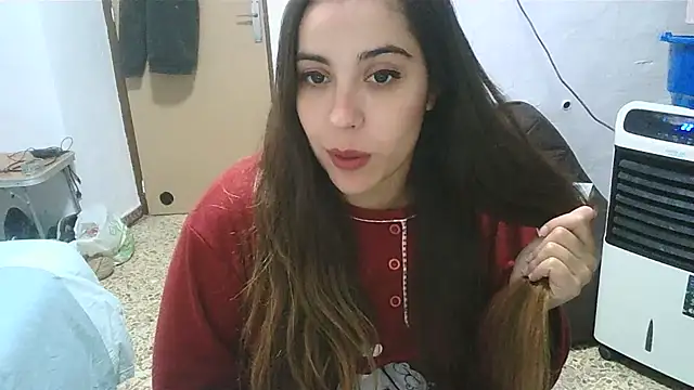 Snapshot of Ursumi1 chatting on December 9, 2024, 3:00 pm Ursumi1 online show from December 9, 2024, 3:00 pm