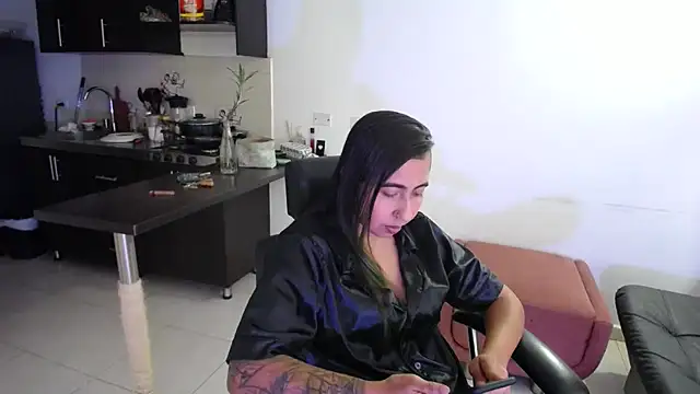 aria jhonsson online show from September 10, 2025, 4:50 pm