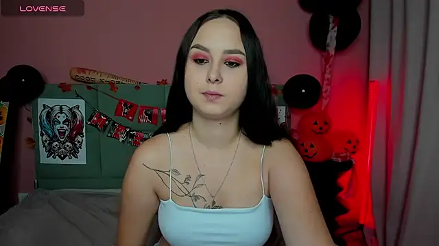 BeatriceReeves online show from October 27, 2025, 1:06 am