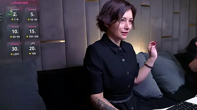 Ishtar Divine online show from November 26, 2025, 10:37 am