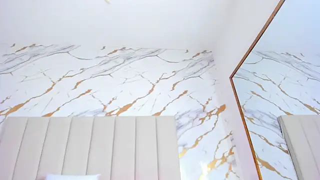 aggy castel online show from April 6, 2026, 2:18 pm