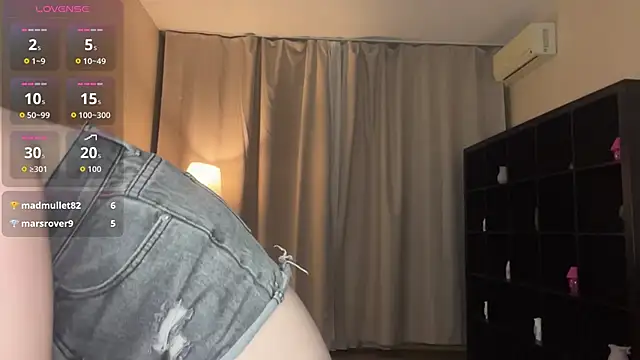 Snapshot of MoiraHavins chatting on February 24, 2026, 5:03 pm MoiraHavins online show from February 24, 2026, 5:03 pm