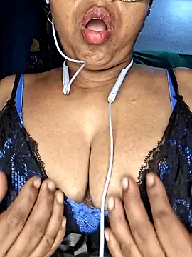 Real Desi Couple online show from May 17, 2026, 5:35 pm
