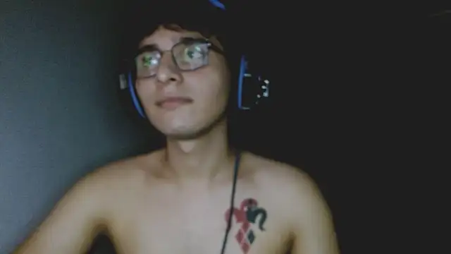 Snapshot of Charley_quin chatting on September 25, 2025, 2:39 am Charley quin online show from September 25, 2025, 2:39 am