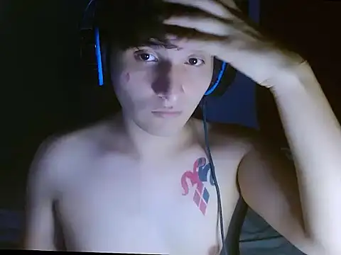 Snapshot of Charley_quin chatting on April 5, 2026, 11:33 pm Charley quin online show from April 5, 2026, 11:33 pm