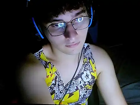 Snapshot of Charley_quin chatting on March 26, 2026, 12:20 am Charley quin online show from March 26, 2026, 12:20 am