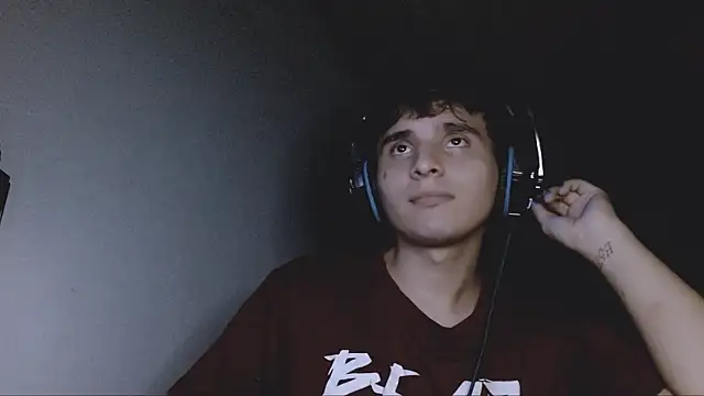 Snapshot of Charley_quin chatting on September 9, 2025, 11:36 pm Charley quin online show from September 9, 2025, 11:36 pm