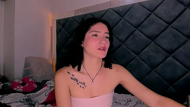 Snapshot of Nellyhills chatting on October 21, 2025, 1:54 pm Nellyhills online show from October 21, 2025, 1:54 pm