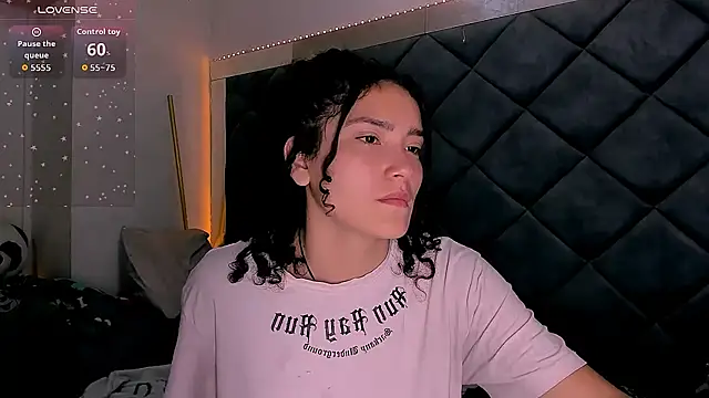 Snapshot of Nellyhills chatting on October 28, 2025, 10:03 am Nellyhills online show from October 28, 2025, 10:03 am