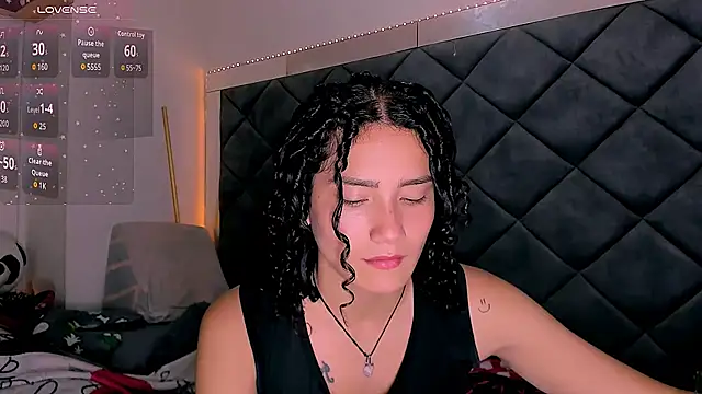 Snapshot of Nellyhills chatting on October 29, 2025, 4:50 pm Nellyhills online show from October 29, 2025, 4:50 pm