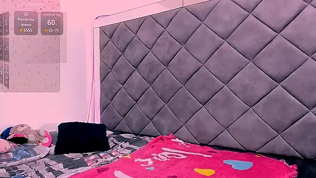 Snapshot of Nellyhills chatting on November 23, 2025, 6:07 pm Nellyhills online show from November 23, 2025, 6:07 pm