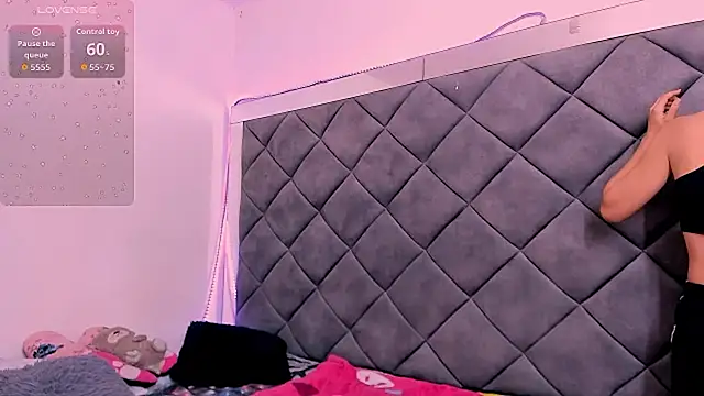 Snapshot of Nellyhills chatting on November 10, 2025, 1:49 pm Nellyhills online show from November 10, 2025, 1:49 pm