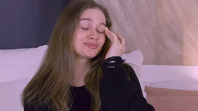 Snapshot of EllieHayes chatting on March 7, 2026, 12:28 am EllieHayes online show from March 7, 2026, 12:28 am