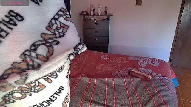 Sweet c4mer0n online show from October 18, 2025, 11:23 am